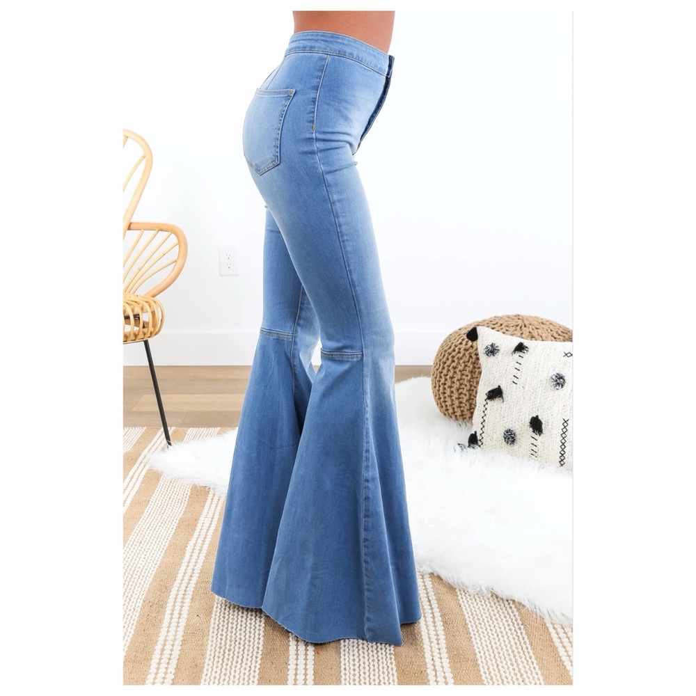 Free People Float On Light Denim Flare size 28